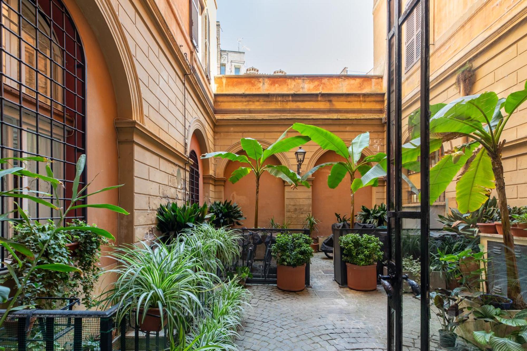 Apartment Iflat Campo De' Fiori Brand New & Bright Rome
